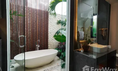 6 Bedroom Villa for sale in Tampak Siring, Bali