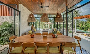 6 Bedroom Villa for sale in Tampak Siring, Bali