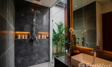 6 Bedroom Villa for sale in Tampak Siring, Bali