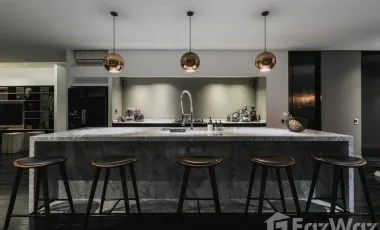 5 Bedroom Villa for sale in Kerobokan, Bali