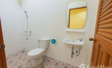 2 Bedroom Townhouse for sale in Mae Chua, Phrae