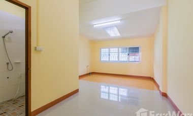 2 Bedroom Townhouse for sale in Mae Chua, Phrae