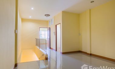 2 Bedroom Townhouse for sale in Mae Chua, Phrae
