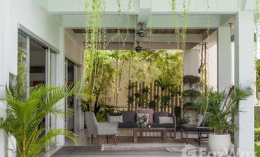 5 Bedroom Villa for sale in Kerobokan, Bali