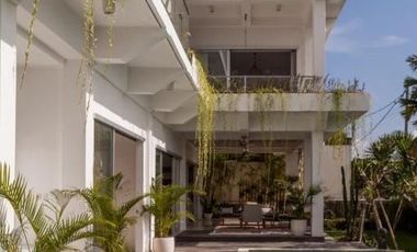 5 Bedroom Villa for sale in Kerobokan, Bali