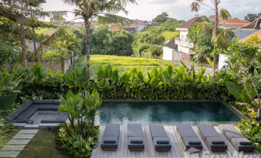 5 Bedroom Villa for sale in Canggu, Bali