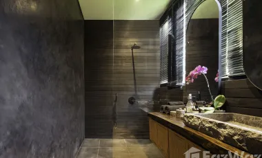 5 Bedroom Villa for sale in Canggu, Bali