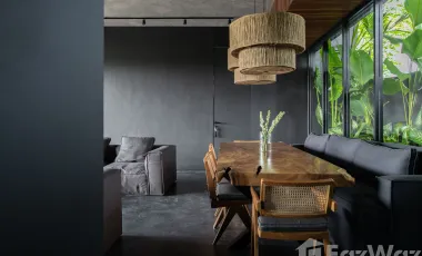 5 Bedroom Villa for sale in Canggu, Bali