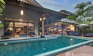 6 Bedroom Villa for sale in Seminyak, Bali