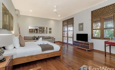 6 Bedroom Villa for sale in Seminyak, Bali