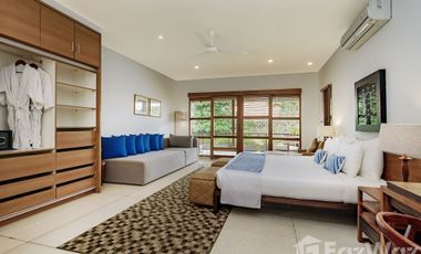 6 Bedroom Villa for sale in Seminyak, Bali