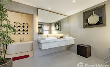 6 Bedroom Villa for sale in Seminyak, Bali