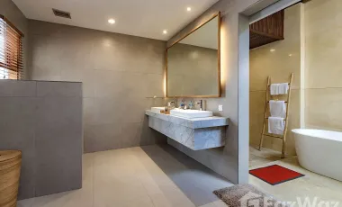 6 Bedroom Villa for sale in Seminyak, Bali