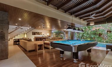 6 Bedroom Villa for sale in Seminyak, Bali