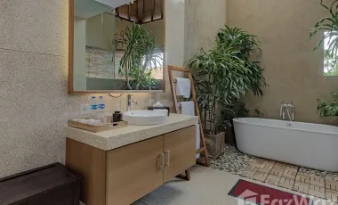 6 Bedroom Villa for sale in Seminyak, Bali