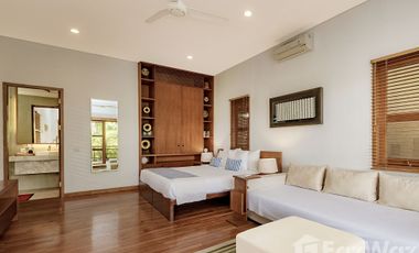 6 Bedroom Villa for sale in Seminyak, Bali
