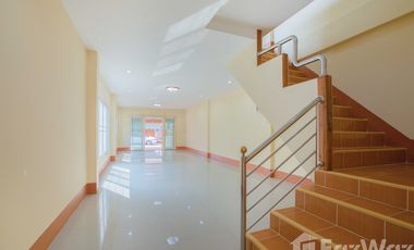 2 Bedroom Townhouse for sale in Nai Wiang, Phrae