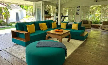5 Bedroom Villa for sale in Mengwi, Bali