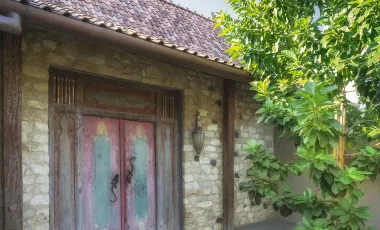 6 Bedroom Villa for sale in Kerobokan, Bali