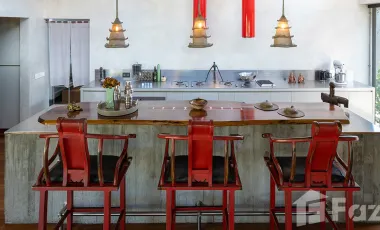 6 Bedroom Villa for sale in Kerobokan, Bali