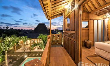 5 Bedroom Villa for sale in Seminyak, Bali