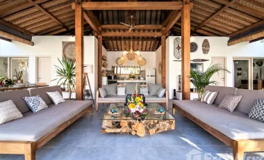 5 Bedroom Villa for sale in Seminyak, Bali