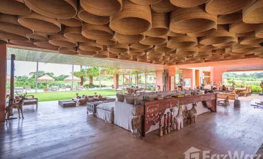 6 Bedroom Villa for sale in Pererenan, Bali