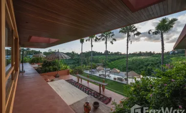6 Bedroom Villa for sale in Pererenan, Bali