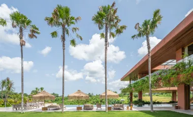 6 Bedroom Villa for sale in Pererenan, Bali