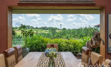6 Bedroom Villa for sale in Pererenan, Bali