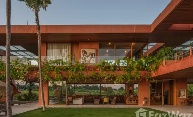 6 Bedroom Villa for sale in Pererenan, Bali