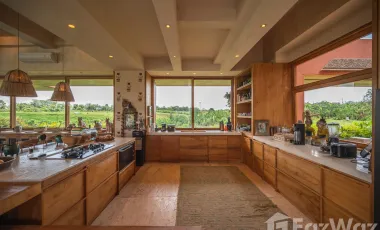 6 Bedroom Villa for sale in Pererenan, Bali