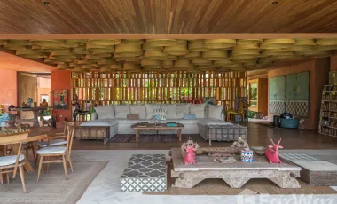 6 Bedroom Villa for sale in Pererenan, Bali