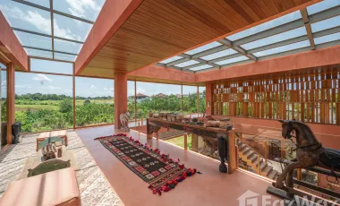 6 Bedroom Villa for sale in Pererenan, Bali