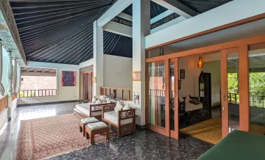 6 Bedroom Villa for sale in Seminyak, Bali
