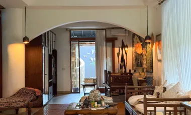 6 Bedroom Villa for sale in Seminyak, Bali