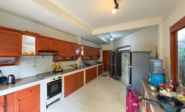 6 Bedroom Villa for sale in Seminyak, Bali