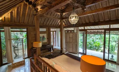 6 Bedroom Villa for sale in Seminyak, Bali