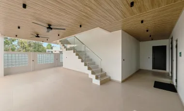 5 Bedroom Villa for sale in Mengwi, Bali