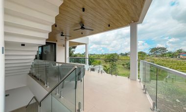 5 Bedroom Villa for sale in Mengwi, Bali