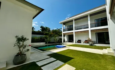 6 Bedroom Villa for sale in Kerobokan, Bali