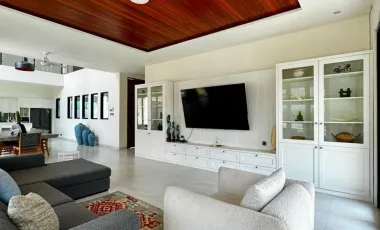 6 Bedroom Villa for sale in Kerobokan, Bali