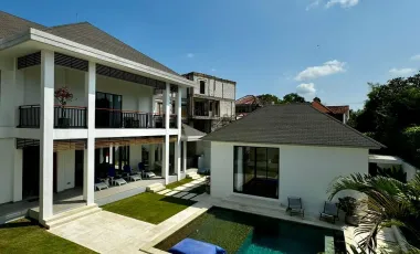 6 Bedroom Villa for sale in Kerobokan, Bali