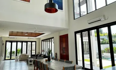 6 Bedroom Villa for sale in Kerobokan, Bali