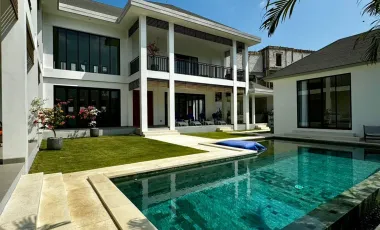 6 Bedroom Villa for sale in Kerobokan, Bali