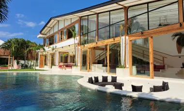 5 Bedroom Villa for sale in Kerobokan, Bali