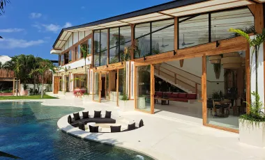 5 Bedroom Villa for sale in Kerobokan, Bali
