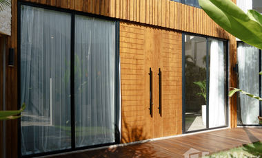 5 Bedroom Villa for sale in Berawa, Bali