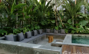 5 Bedroom Villa for sale in Berawa, Bali