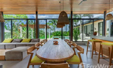 6 Bedroom Villa for sale in Blahbatu, Bali